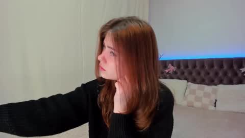 Snapshot of ella_mayers chatting on 03/09/25, 09:14 Ella Mayers online show from 03/09/25, 09:14