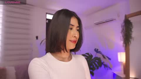 ELLA OWEN online show from 05/11/26, 07:11