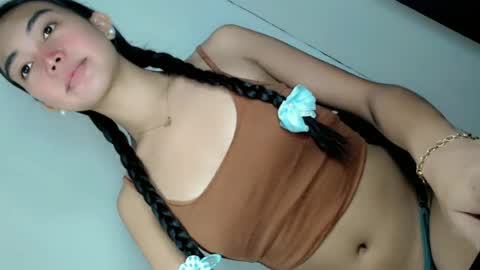 Snapshot of ella_walkerxxx chatting on 06/18/26, 04:22 ella_walkerxxx online show from 06/18/26, 04:22