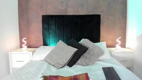 Snapshot of ellaamuller chatting on 01/18/25, 05:31 Ellaa Muller online show from 01/18/25, 05:31