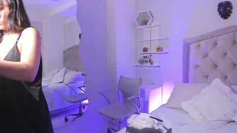 Snapshot of ellaamuller chatting on 03/06/25, 08:37 Ellaa Muller online show from 03/06/25, 08:37