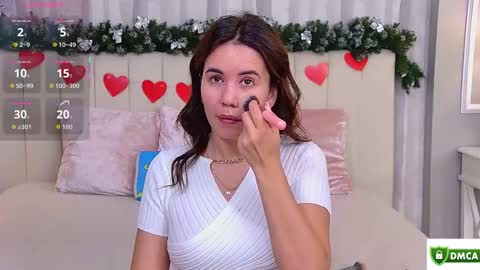 Ella online show from 09/18/25, 04:14