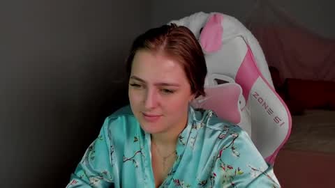 Snapshot of ellabells chatting on 04/01/26, 05:19 EllaBells online show from 04/01/26, 05:19