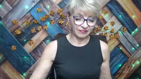 EllaBonito online show from 11/24/25, 06:46