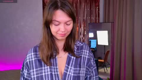 ellacanny online show from 06/08/26, 03:29