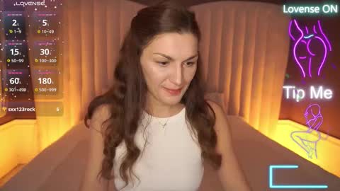 Ella online show from 10/21/25, 08:53