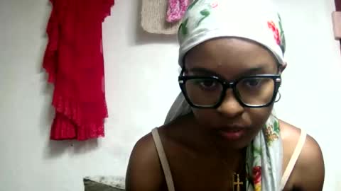 Snapshot of ellah245 chatting on 02/02/26, 02:54 ellah245 online show from 02/02/26, 02:54