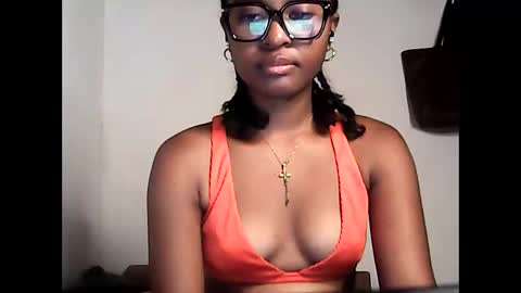 Snapshot of ellah245 chatting on 04/08/26, 12:21 ellah245 online show from 04/08/26, 12:21