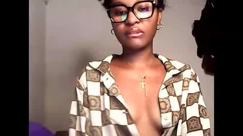 Snapshot of ellah245 chatting on 05/02/26, 11:32 ellah245 online show from 05/02/26, 11:32
