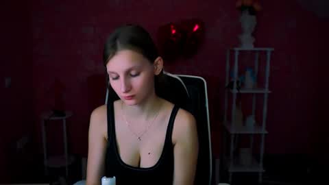 Snapshot of ellahorton chatting on 03/09/25, 07:12 Ella online show from 03/09/25, 07:12