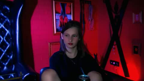 Snapshot of ellahorton chatting on 09/11/25, 05:57 Ella online show from 09/11/25, 05:57