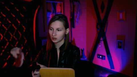 Snapshot of ellahorton chatting on 10/27/25, 08:51 Ella online show from 10/27/25, 08:51