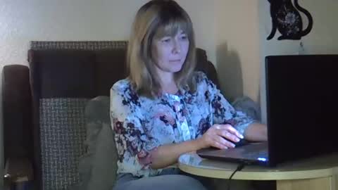 Snapshot of ellajohnsonx chatting on 03/07/26, 04:26 ellajohnsonx online show from 03/07/26, 04:26