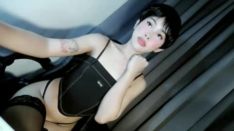Snapshot of ellaliciousss chatting on 02/07/26, 01:53 ella online show from 02/07/26, 01:53