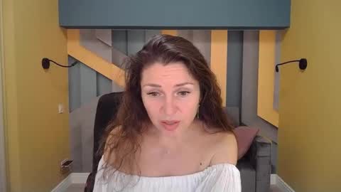 EllaLongs online show from 12/08/24, 12:30