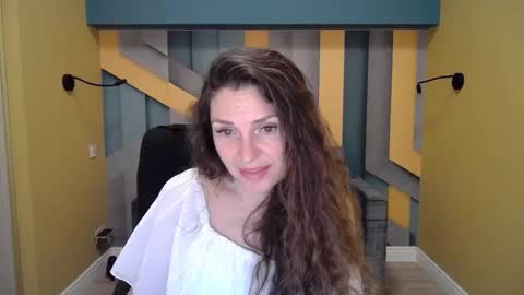 EllaLongs online show from 12/21/24, 12:49