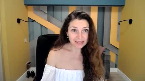 EllaLongs online show from 12/28/24, 12:35