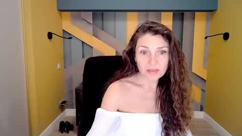 EllaLongs online show from 02/15/25, 12:33