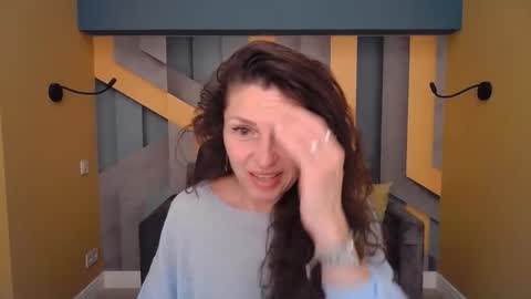 EllaLongs online show from 04/25/26, 11:24