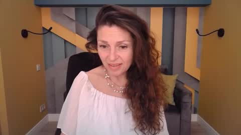 EllaLongs online show from 04/25/26, 01:41