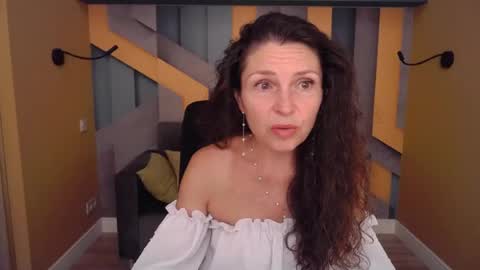 EllaLongs online show from 06/23/26, 11:41