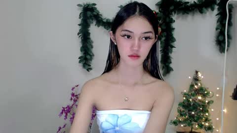 Snapshot of ellamiller69 chatting on 09/09/25, 11:37 ELLA online show from 09/09/25, 11:37