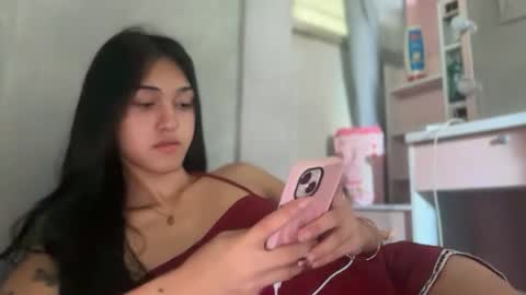 ELLA online show from 05/08/26, 02:06