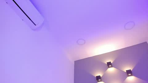 Ella online show from 01/24/25, 07:41