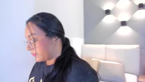 Ella online show from 10/02/25, 10:55