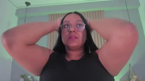 Ella online show from 12/17/25, 10:43