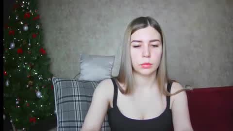 Snapshot of ellanuar chatting on 01/09/25, 02:01 EllaNuar online show from 01/09/25, 02:01