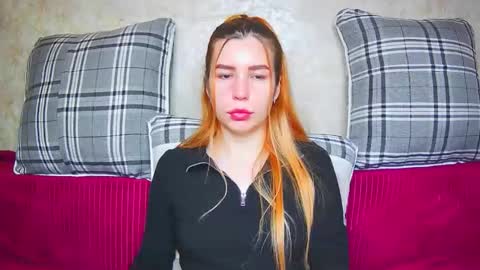 Snapshot of ellanuar chatting on 09/24/25, 02:48 EllaNuar online show from 09/24/25, 02:48