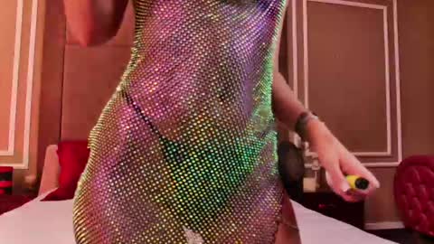 Ella online show from 09/12/25, 04:23