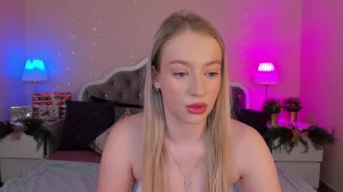 Snapshot of elldiana chatting on 01/07/26, 01:19 elldiana online show from 01/07/26, 01:19