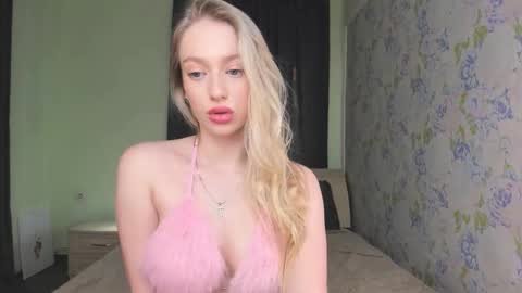 Snapshot of elldiana chatting on 02/06/26, 09:45 elldiana online show from 02/06/26, 09:45