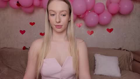 Snapshot of elldiana chatting on 02/17/26, 06:43 elldiana online show from 02/17/26, 06:43