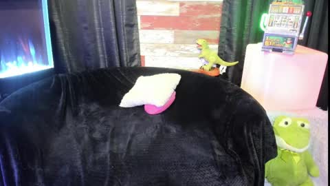 ELLE online show from 02/10/25, 08:10