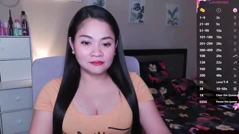 Snapshot of elleelle123 chatting on 12/16/24, 01:53 Ann online show from 12/16/24, 01:53