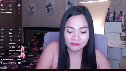 Snapshot of elleelle123 chatting on 12/21/24, 04:09 Ann online show from 12/21/24, 04:09