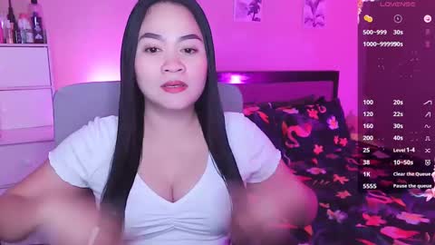 Snapshot of elleelle123 chatting on 12/26/24, 01:07 Ann online show from 12/26/24, 01:07