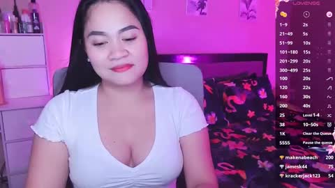 Snapshot of elleelle123 chatting on 12/26/24, 04:10 Ann online show from 12/26/24, 04:10