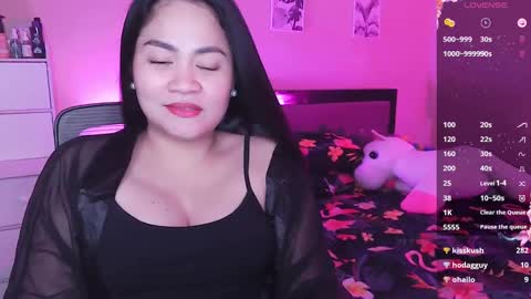 Snapshot of elleelle123 chatting on 01/05/25, 05:41 Ann online show from 01/05/25, 05:41