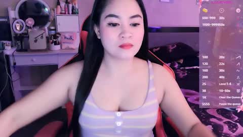 Snapshot of elleelle123 chatting on 11/20/25, 01:22 Ann online show from 11/20/25, 01:22