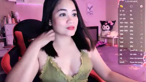 Snapshot of elleelle123 chatting on 02/19/26, 01:56 Ann online show from 02/19/26, 01:56