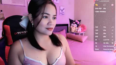 Snapshot of elleelle123 chatting on 03/26/26, 02:17 Ann online show from 03/26/26, 02:17