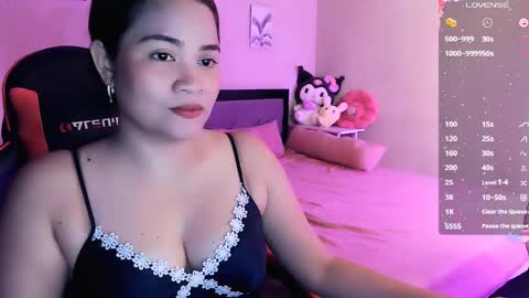 Snapshot of elleelle123 chatting on 04/13/26, 03:01 Ann online show from 04/13/26, 03:01