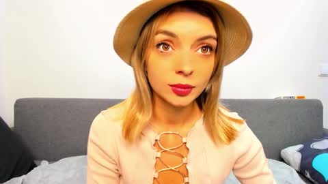 Snapshot of ellen_flow chatting on 11/11/25, 09:15 ellen_flow online show from 11/11/25, 09:15