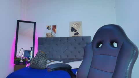  Ellie   online show from 09/10/25, 11:54