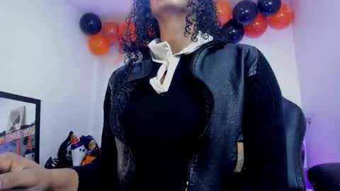  Ellie   online show from 11/03/25, 02:29