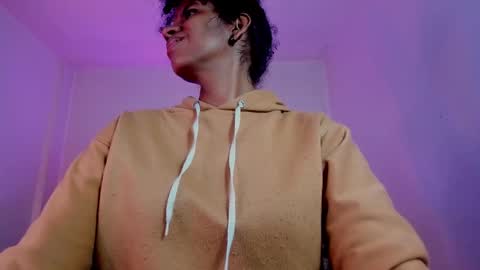  Ellie   online show from 11/18/25, 12:53